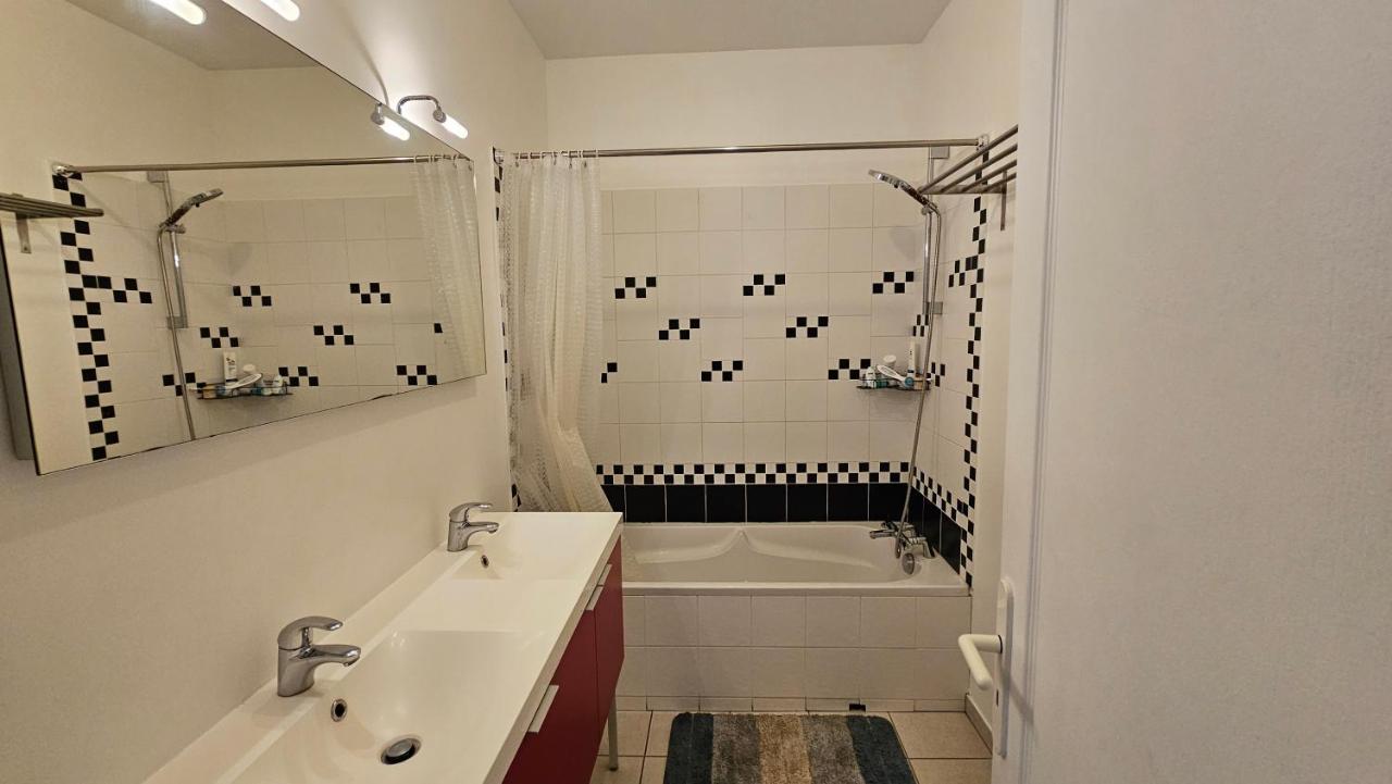 Bed To Rent - Maison Calme Avec Jacuzzi Sous Supplement Bordeaux Luaran gambar