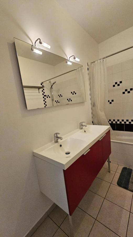 Bed To Rent - Maison Calme Avec Jacuzzi Sous Supplement Bordeaux Luaran gambar