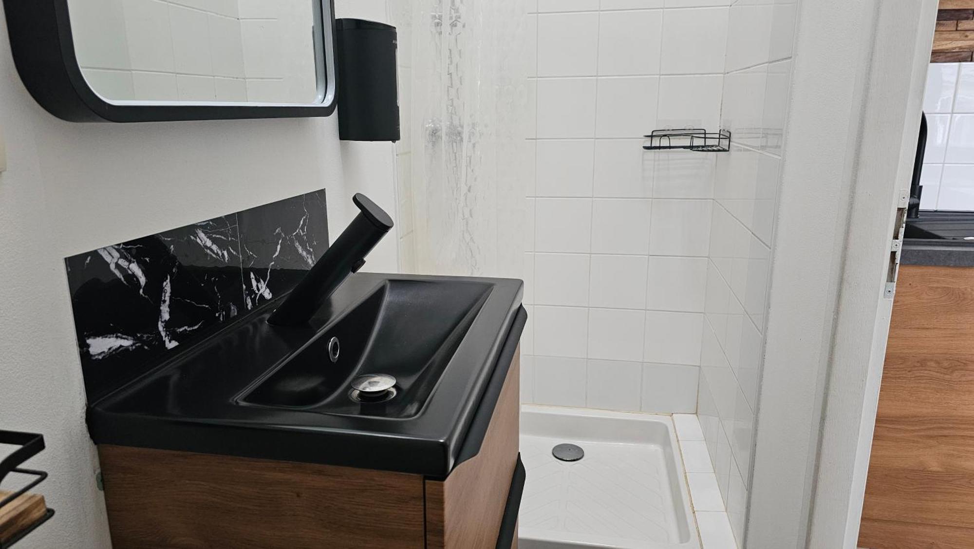 Bed To Rent - Maison Calme Avec Jacuzzi Sous Supplement Bordeaux Luaran gambar