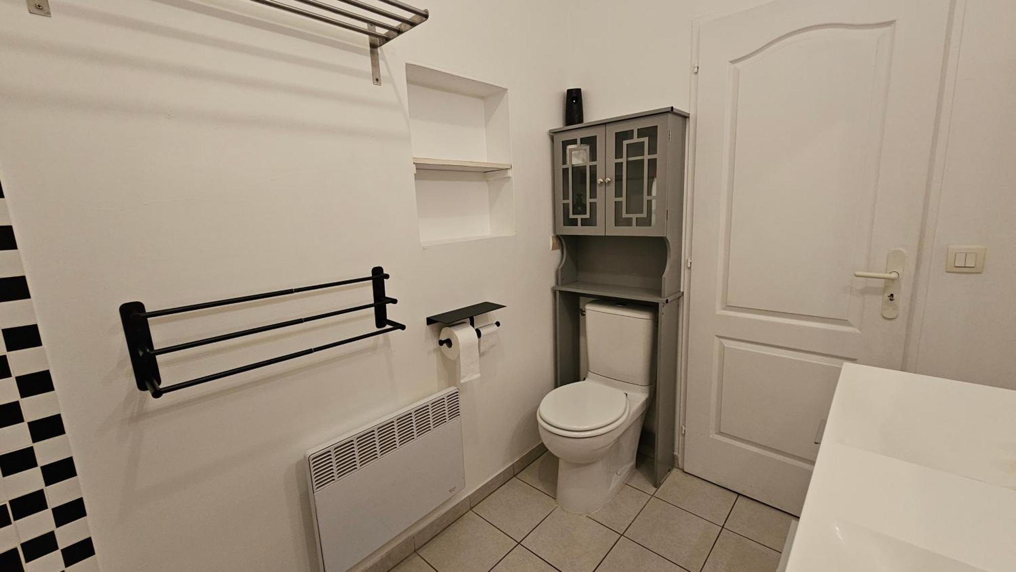 Bed To Rent - Maison Calme Avec Jacuzzi Sous Supplement Bordeaux Luaran gambar