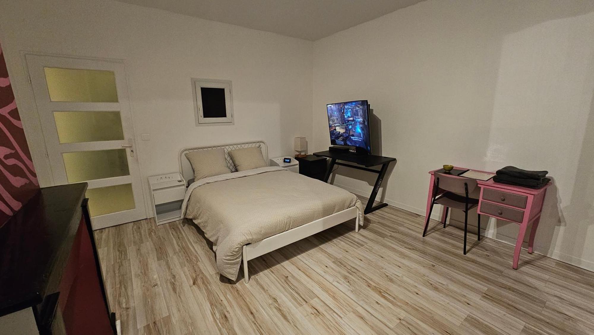 Bed To Rent - Maison Calme Avec Jacuzzi Sous Supplement Bordeaux Luaran gambar