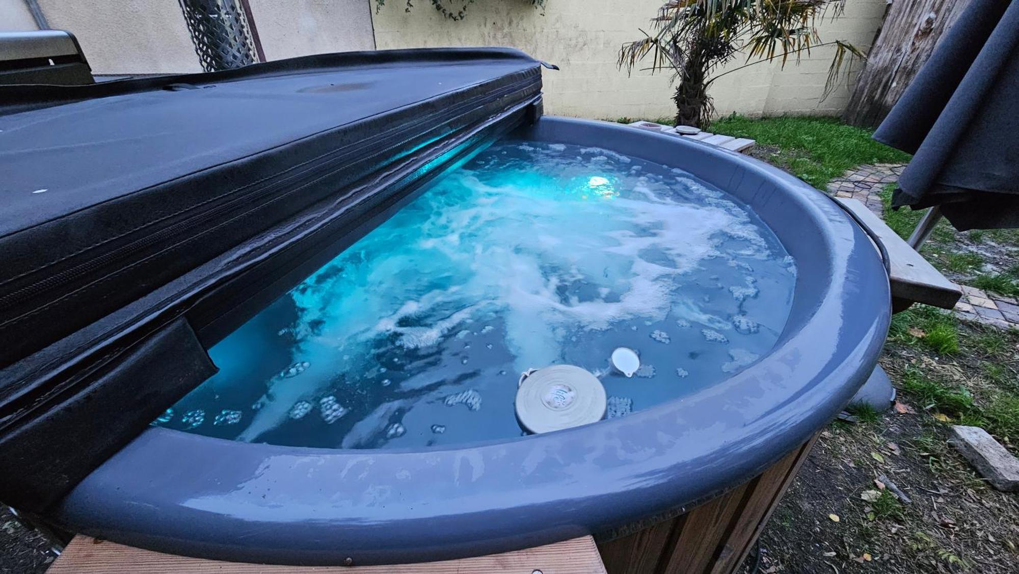 Bed To Rent - Maison Calme Avec Jacuzzi Sous Supplement Bordeaux Luaran gambar