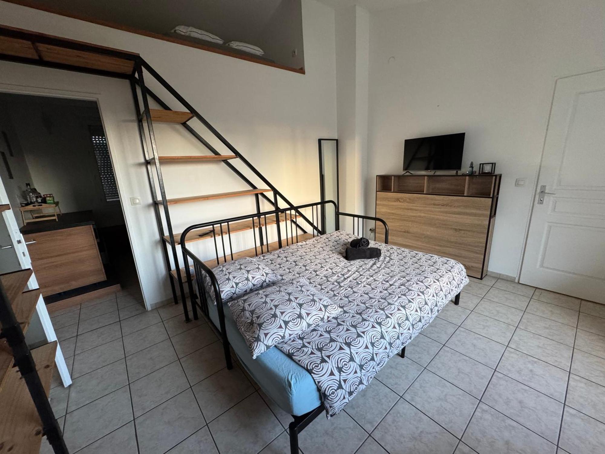 Bed To Rent - Maison Calme Avec Jacuzzi Sous Supplement Bordeaux Luaran gambar